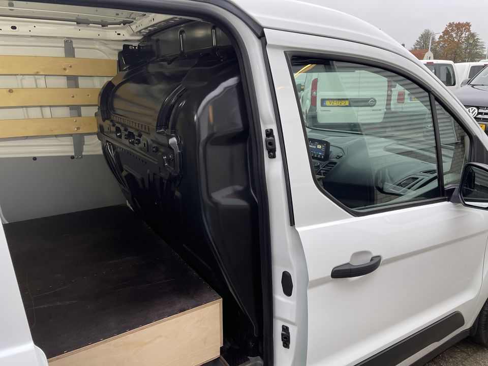 Ford Transit Connect 1.5 TDCI Limited / rijklaar € 14.950 ex btw / lease vanaf € 316 / airco / cruise / navi / Apple Carplay / achteruit rijcamera / 3 zits !