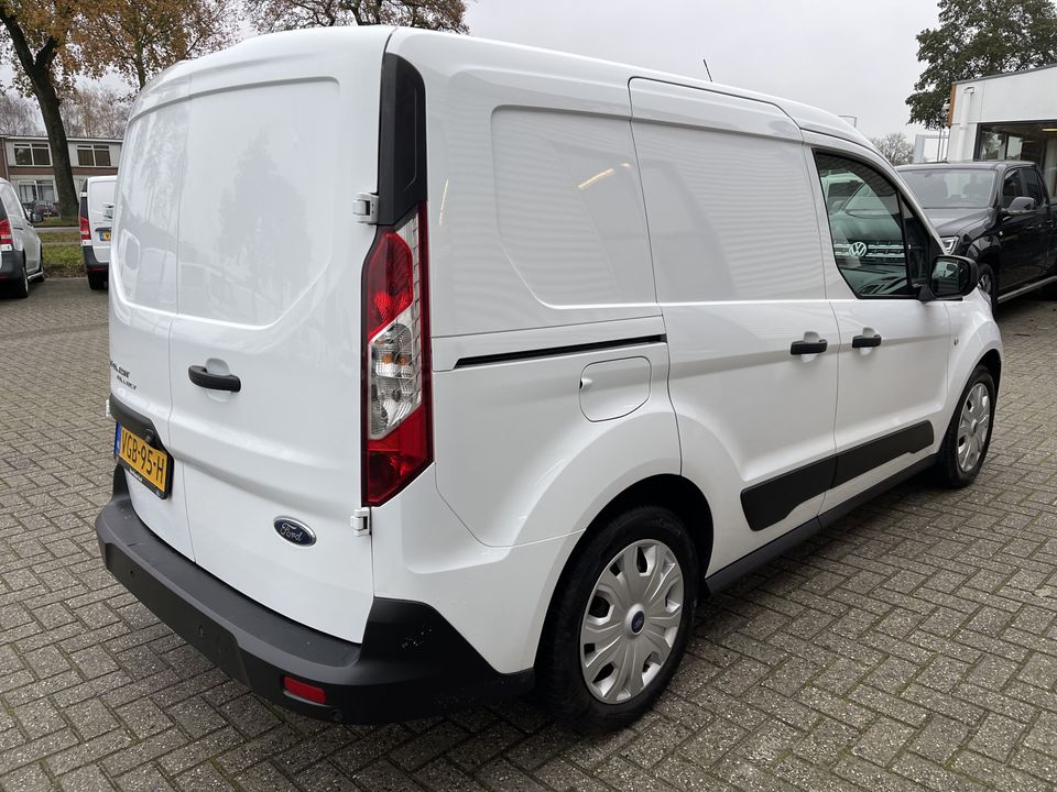 Ford Transit Connect 1.5 TDCI Limited / rijklaar € 13.950 ex btw / lease vanaf € 316 / airco / cruise / navi / Apple Carplay / achteruit rijcamera / 3 zits !