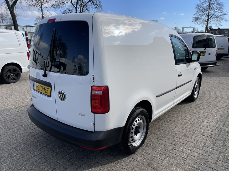 Volkswagen Caddy 2.0 TDI L1H1 BMT Economy / rijklaar € 10.950 ex btw / lease vanaf € 253 / airco / tomtom navigatie / euro 6 diesel ! / pioneer radio CD mp3