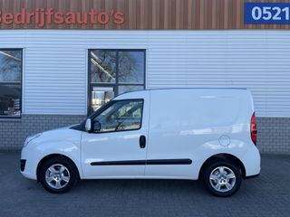 Opel Combo 1.3 CDTi 95pk L1H1 Sport / rijklaar € 9.950 ex btw / lease vanaf € 232 / airco / cruise / stoelverwarming / lichtmetalen velgen / pdc achter !