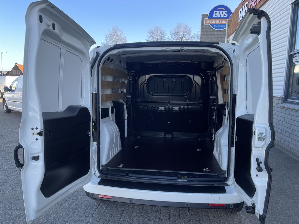 Opel Combo 1.3 CDTi 95pk L1H1 Sport / rijklaar € 9.950 ex btw / lease vanaf € 232 / airco / cruise / stoelverwarming / lichtmetalen velgen / pdc achter !