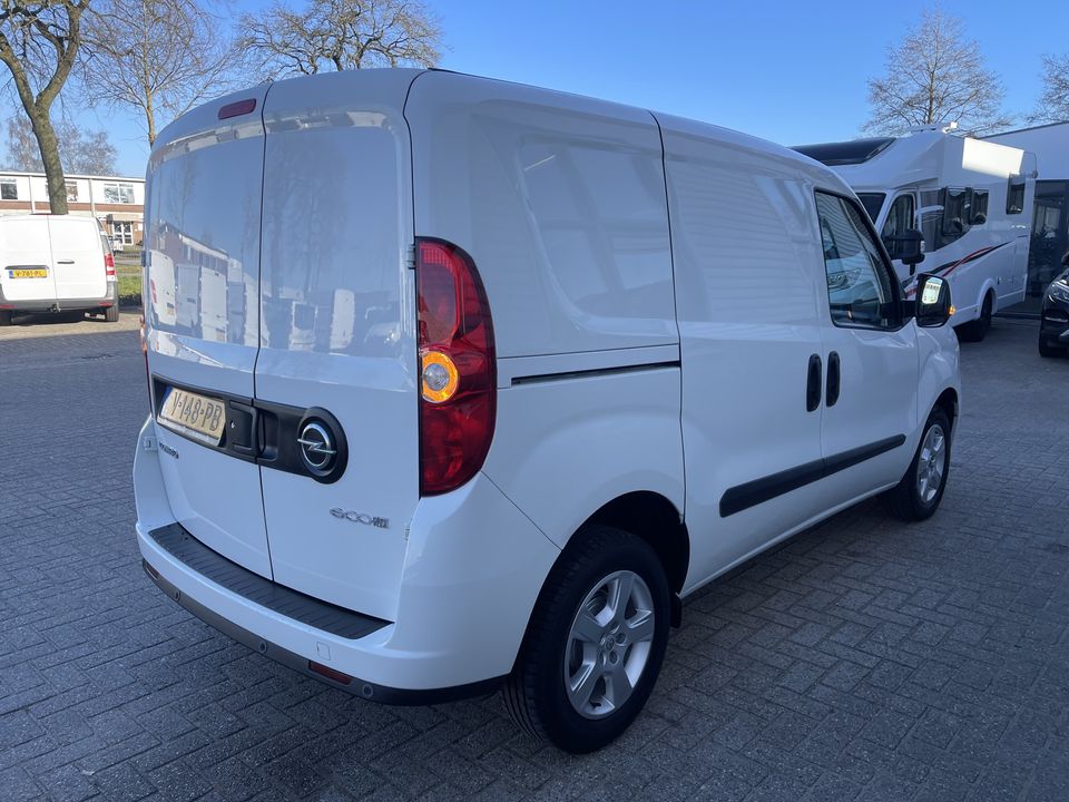 Opel Combo 1.3 CDTi 95pk L1H1 Sport / rijklaar € 9.950 ex btw / lease vanaf € 232 / airco / cruise / stoelverwarming / lichtmetalen velgen / pdc achter !