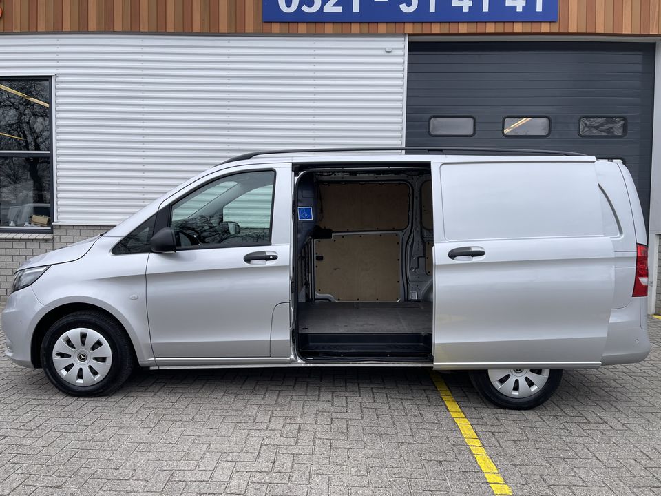 Mercedes-Benz Vito 111 CDI Functional Lang L2H1 / rijklaar € 20.950 ex btw / lease vanaf € 437 / airco / cruise / navi / achteruit rijcamera / dubbele schuifdeur !