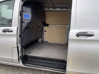 Mercedes-Benz Vito 111 CDI Functional Lang L2H1 / rijklaar € 20.950 ex btw / lease vanaf € 437 / airco / cruise / navi / achteruit rijcamera / dubbele schuifdeur !