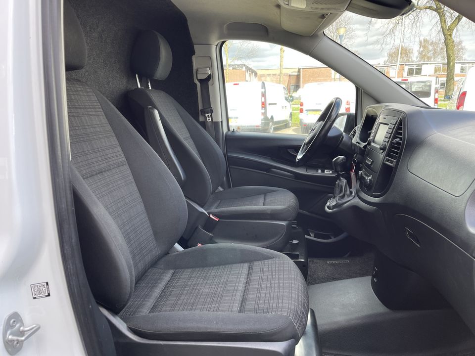 Mercedes-Benz Vito 111 CDI Functional Lang L2H1 / rijklaar € 19.950 ex btw / lease vanaf € 431 / airco / navigatie / achteruit rijcamera / parkeersensoren voor en achter !