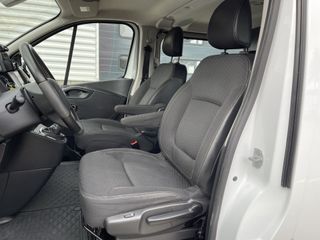 Opel Vivaro 1.6 CDTI 125pk L2H1 DC 5 persoons Sport EcoFlex / rijklaar € 18.950 ex btw / lease vanaf € 401 / stoelverwarming / airco / cruise / trekhaak / navi / pdc !