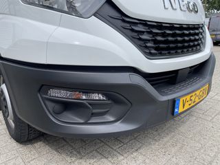 Iveco Daily 35S16V 2.3 handgeschakeld 160pk L2H2 / mag 3500 kg trekken / lease vanaf € 500 / vaste prijs rijklaar € 27.950 ex btw / climate control / opstap + parkeersensoren achter !