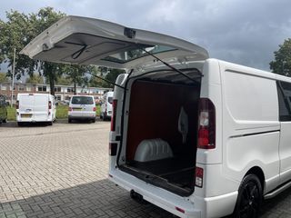 Opel Vivaro 1.6 CDTI 145pk L2H1 Innovation EcoFlex / rijklaar € 16.950 ex btw / lease € 373 / airco / cruise / navi / achterklep / trekhaak / pdc achter !