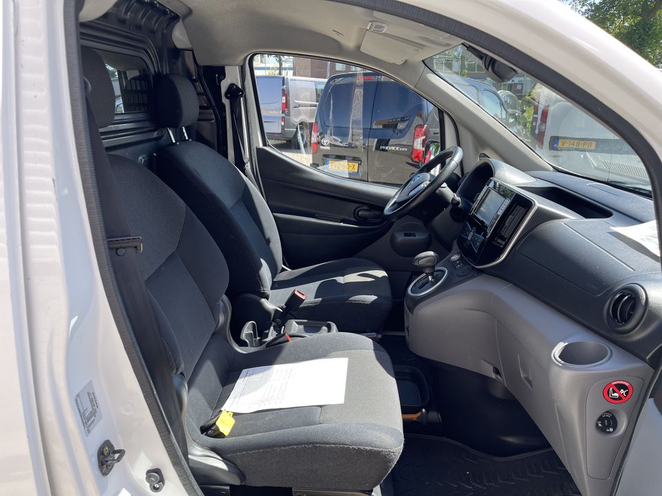 Nissan e-NV200 Business 109pk / volledig electrisch / rijklaar € 11.950 ex btw / lease vanaf € 220 / airco / cruise / inclusief accu en oplaadkabels / navi / achteruit rijcamera