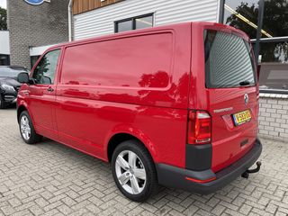 Volkswagen Transporter 2.0 TDI 102pk L1H1 Comfortline / vaste prijs rijklaar € 17.950 ex btw / lease vanaf € 348 / airco / cruise control / trekhaak 2200 kg / 18 Inch lichtmetalen velgen met nieuwe 4-seizoenen Vredestein banden !