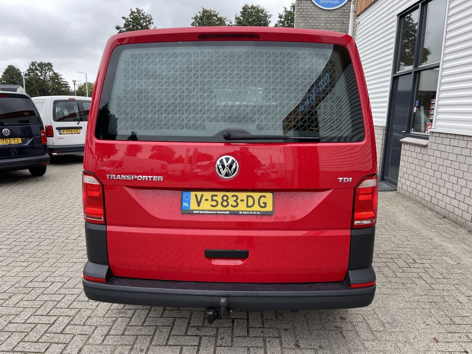 Volkswagen Transporter 2.0 TDI 102pk L1H1 Comfortline / vaste prijs rijklaar € 16.950 ex btw / lease vanaf € 348 / airco / cruise control / trekhaak / euro 6 / 18 Inch lichtmetalen velgen met nieuwe 4-seizoenen Vredestein banden !