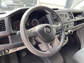 Volkswagen Transporter 2.0 TDI 102pk L1H1 Trendline / vaste prijs rijklaar € 17.950 ex btw / lease vanaf € 329 / airco / cruise / bijrijdersbank / imperial / ingerichte laadruimte met sloten !