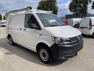 Volkswagen Transporter 2.0 TDI 102pk L1H1 Trendline / vaste prijs rijklaar € 16.950 ex btw / lease vanaf € 329 / airco / cruise / bijrijdersbank / imperial / ingerichte laadruimte met sloten !