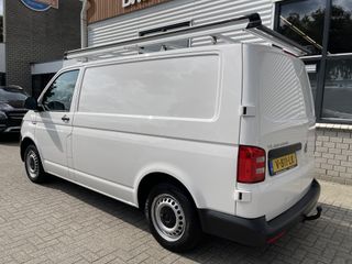 Volkswagen Transporter 2.0 TDI 102pk L1H1 Trendline / vaste prijs rijklaar € 16.950 ex btw / lease vanaf € 329 / airco / cruise / bijrijdersbank / imperial / ingerichte laadruimte met sloten !