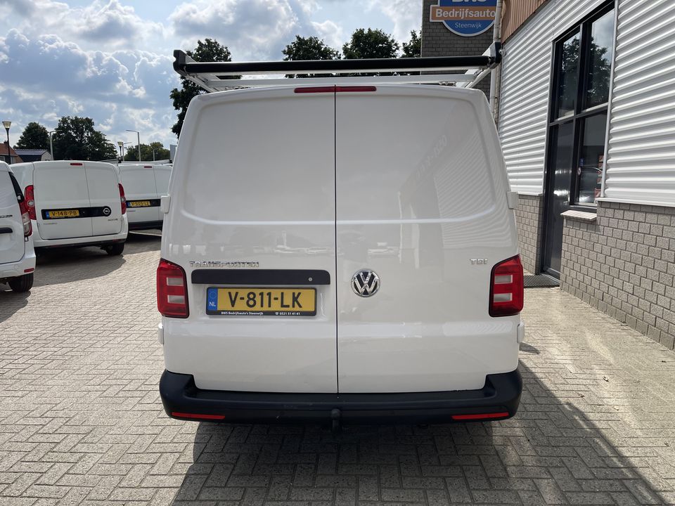 Volkswagen Transporter 2.0 TDI 102pk L1H1 Trendline / vaste prijs rijklaar € 17.950 ex btw / lease vanaf € 329 / airco / cruise / bijrijdersbank / imperial / ingerichte laadruimte met sloten !