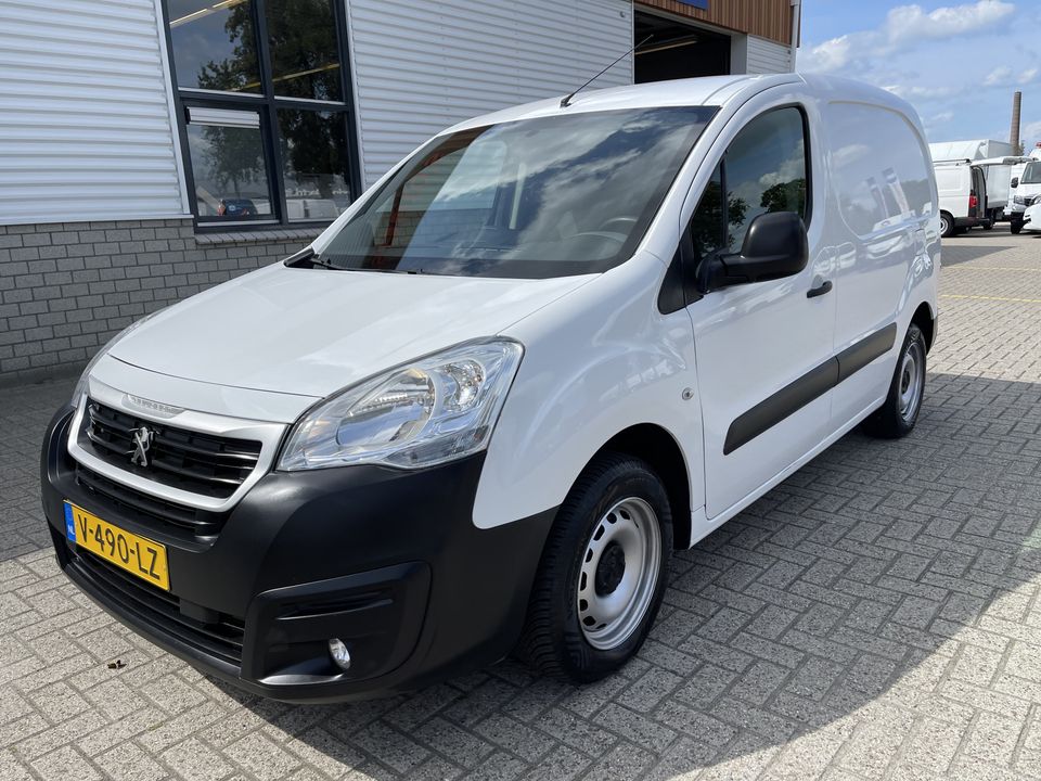 Peugeot Partner 122 1.6 BlueHDi 100 L1 Pro S&S / vaste prijs rijklaar € 8950 ex btw / lease vanaf € 164 / airco / cruise / trekhaak / parkeersensoren achter / schuifdeur / euro 6 !