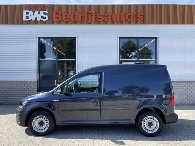 Volkswagen Caddy 2.0 TDI L1H1 BMT Trendline / rijklaar € 11.950 ex btw / lease vanaf € 236 / airco / cruise / donker blauw metallic / electrische laadruimte ventilatie !