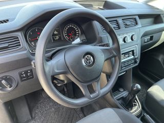 Volkswagen Caddy 2.0 TDI L1H1 BMT Trendline / rijklaar € 11.950 ex btw / lease vanaf € 236 / airco / cruise / donker blauw metallic / electrische laadruimte ventilatie !