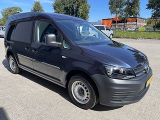 Volkswagen Caddy 2.0 TDI L1H1 BMT Trendline / rijklaar € 11.950 ex btw / lease vanaf € 236 / airco / cruise / donker blauw metallic / electrische laadruimte ventilatie !