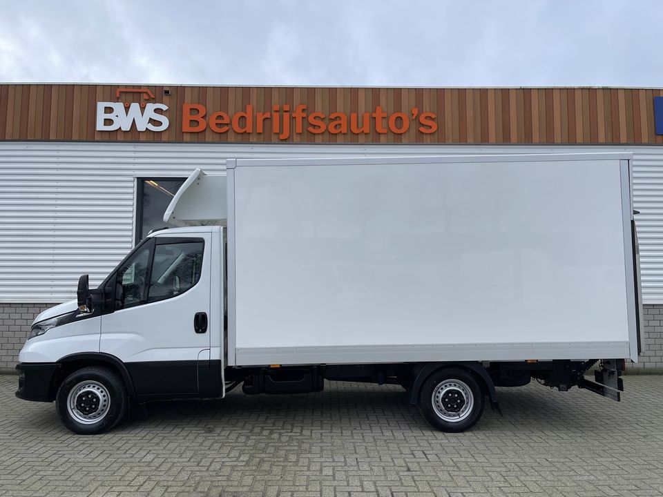 Iveco Daily 35S14H 2.3 automaat / bakwagen met Zepro ( Hiab ) laadklep / rijklaar € 30.950 ex btw / lease vanaf € 554 / cruise en climate control / standkachel / zijdeur / bijrijdersbank !