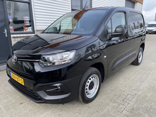 Toyota ProAce CITY 1.5 D-4D 102pk L1H1 Live rijklaar € 19.950 ex btw / fabrieksgarantie tot 30-08-2025 ! / lease vanaf € 366 / airco / cruise / navi / euro 6 / pdc voor en achter !