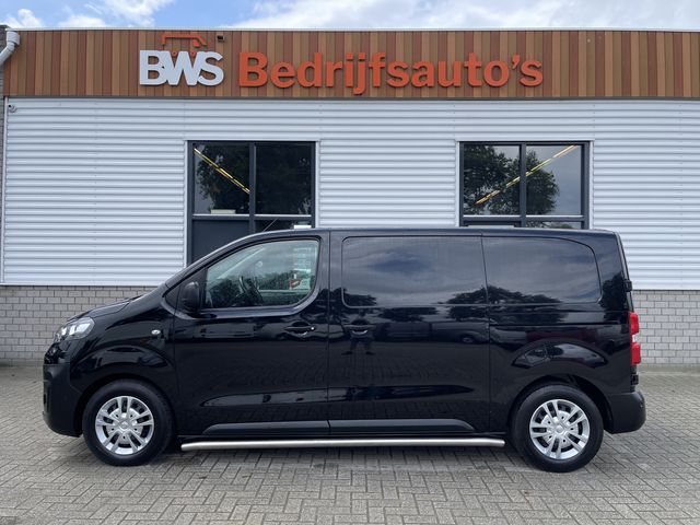 Opel Vivaro 1.5 CDTI 120pk L2H1 Edition / vaste prijs rijklaar € 20.950 ex btw / lease vanaf € 375 / dubbele schuifdeur / airco / cruise / camera / trekhaak / pdc voor en achter !