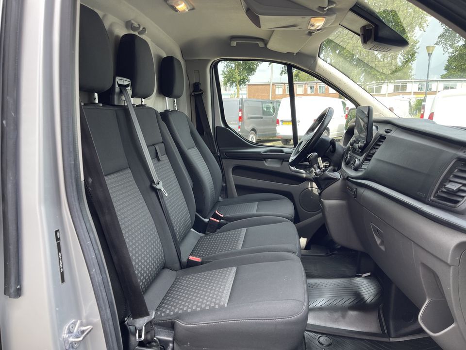 Ford Transit Custom 280 2.0 TDCI 130pk L1H1 Trend / vaste prijs rijklaar € 15.950 ex btw / lease vanaf € 311 / airco / cruise / navi / camera / imperial / ex schilders bus