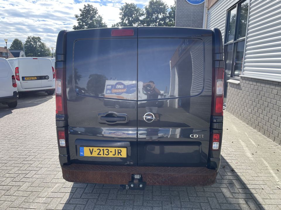 Opel Vivaro 1.6 CDTI L2H1 Edition / rijklaar € 9950 ex btw / lease vanaf € 183 / aircco / cruise / navi / trekhaak / zwart metallic / euro 6 diesel