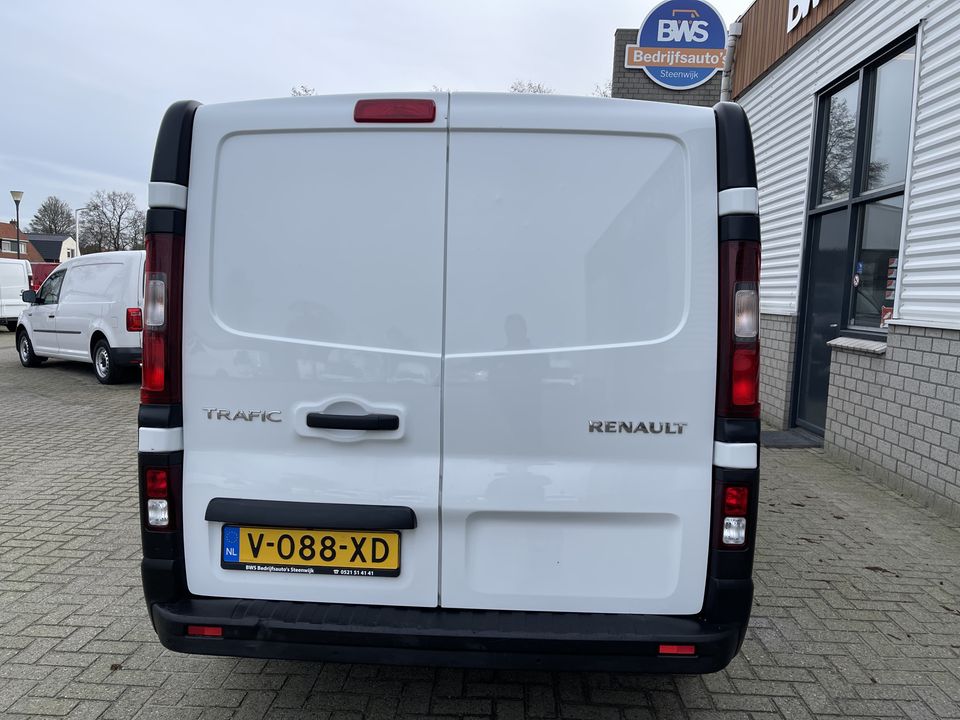 Renault Trafic 1.6 dCi T29 L2H1 Comfort / vaste prijs rijklaar € 16.950 ex btw / lease vanaf € 311 / airco / cruise / navi / pdc achter / bijrijdersbank / lat om lat betimmering !