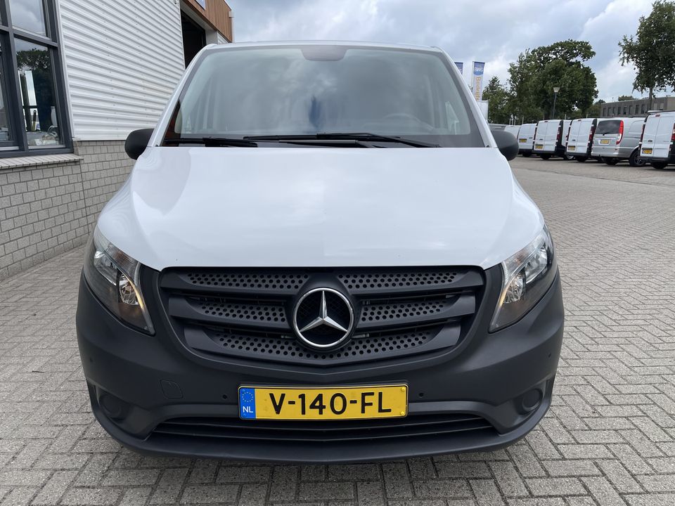 Mercedes-Benz Vito 109 CDI Lang L2H1 / rijklaar € 14.950 ex btw / lease vanaf € 329 / airco / navigatie / achteruit rijcamera / achterdeuren / euro 6 diesel !