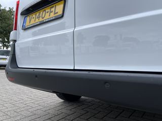 Mercedes-Benz Vito 109 CDI Lang L2H1 / rijklaar € 14.950 ex btw / lease vanaf € 329 / airco / navigatie / achteruit rijcamera / achterdeuren / euro 6 diesel !