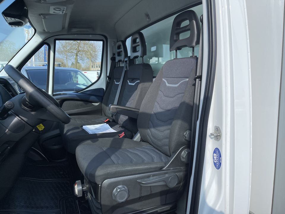 Iveco Daily 35S14 Himatic 8 traps automaat / bakwagen met laadklep / rijklaar € 30.950 ex btw / lease vanaf € 554 / cruise en climate control / standkachel en stoelverwarming