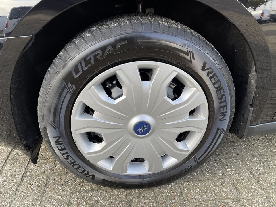 Ford Transit Connect 1.5 EcoBlue L1 Trend / vaste prijs rijklaar € 14.950 ex btw / lease vanaf € 274 / airco / cruise control / parkeersensoren voor en achter !