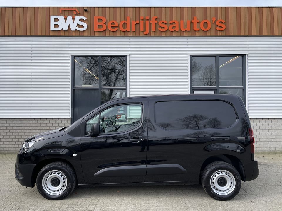 Toyota ProAce CITY 1.5 D-4D 102pk L1H1 Live / rijklaar € 19.950 ex btw / fabrieksgarantie tot 03-07-2025 ! / lease vanaf € 366 / airco / cruise / navi / zo goed als nieuw