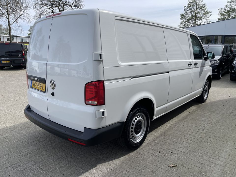 Volkswagen Transporter T6.1 / 2.0 TDI 110pk L2H1 28 Comfortline / vaste prijs rijklaar € 19.950 ex btw / lease vanaf € 366 / airco / achteruit rijcamera / dichte achterdeuren / pdc voor en achter !