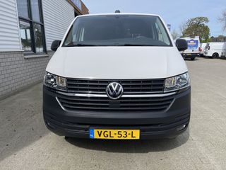 Volkswagen Transporter T6.1 / 2.0 TDI 110pk L2H1 28 Comfortline / vaste prijs rijklaar € 19.950 ex btw / lease vanaf € 366 / airco / achteruit rijcamera / dichte achterdeuren / pdc voor en achter !