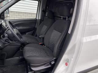 Opel Combo 1.6 CDTi 105pk L2H1 Edition / vaste prijs rijklaar € 10.950 ex btw / lease vanaf € 200 / airco / cruise control / dakdragers / pdc achter / ingerichte laadruimte