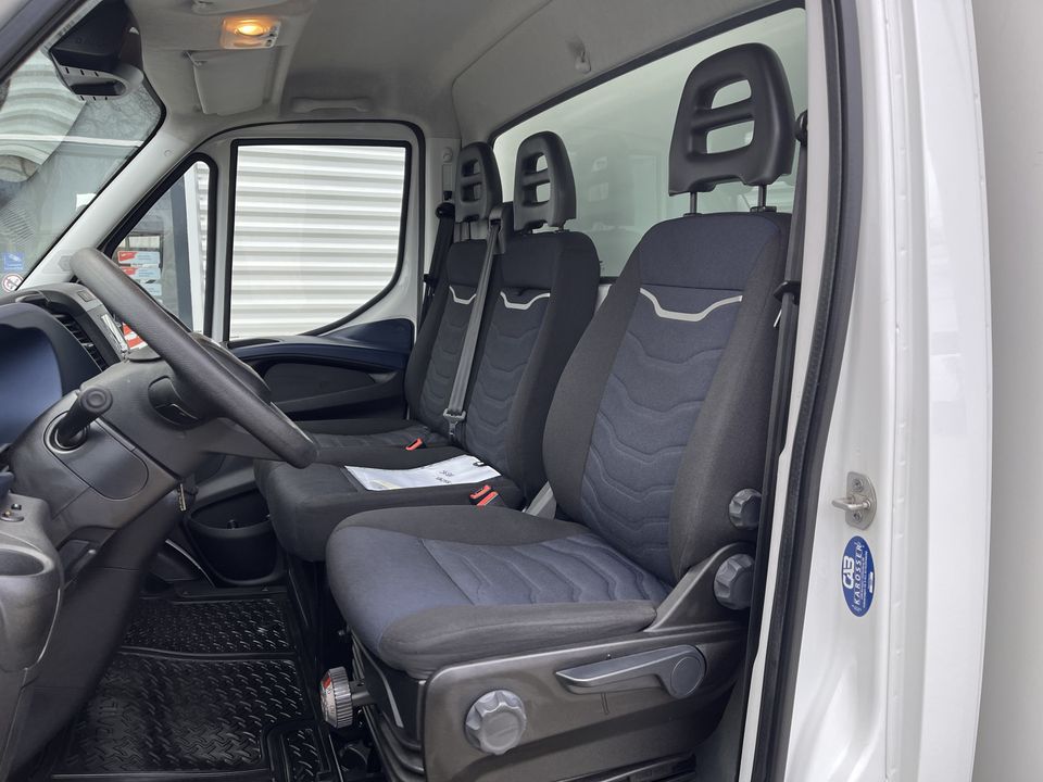 Iveco Daily 35S14 2.3 Himatic automaat / bakwagen met laadklep / lease vanaf € 554 / rijklaar € 30.950 ex btw / cruise en climate control / zijdeur / standkachel !