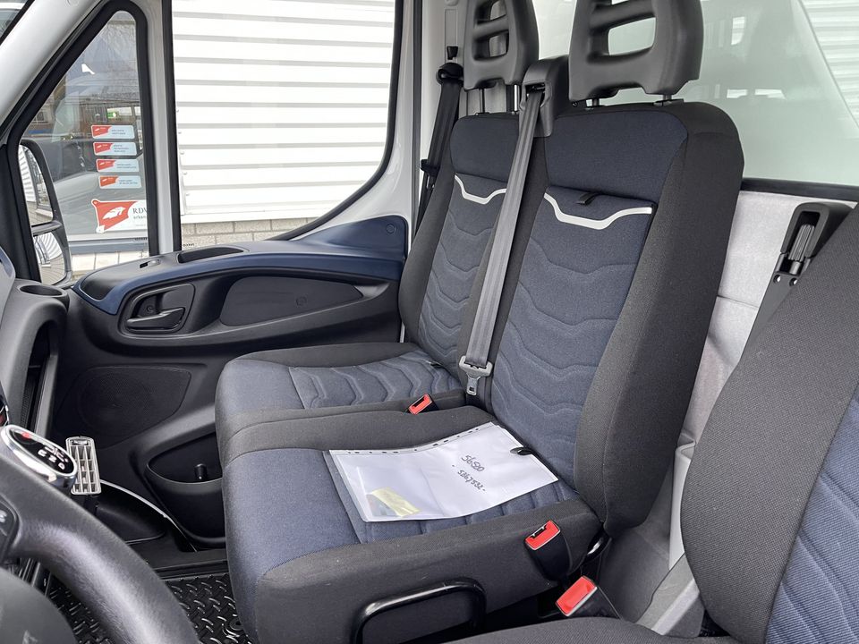 Iveco Daily 35S14 2.3 Himatic automaat / bakwagen met laadklep / lease vanaf € 554 / rijklaar € 30.950 ex btw / cruise en climate control / zijdeur / standkachel !