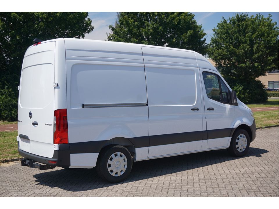 Mercedes-Benz Sprinter 317CDI Pro L2H2 10.25" Mbux, Gev. Stoel, 3.5T Trekhaak, LED 2x Schuifdeur!! NR. 357