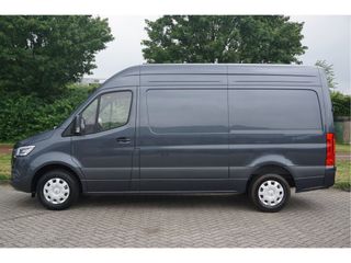 Mercedes-Benz Sprinter 317CDI Pro L2H2 10.25" Mbux Navi, Cam, Gev. Stoel, 3.5T Trekhaak, LED!! NR. 373