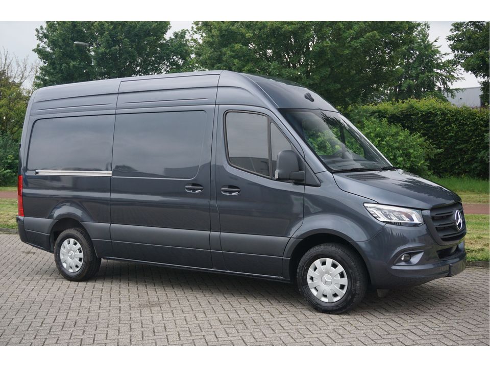 Mercedes-Benz Sprinter 317CDI Pro L2H2 10.25" Mbux Navi, Cam, Gev. Stoel, 3.5T Trekhaak, LED!! NR. 373