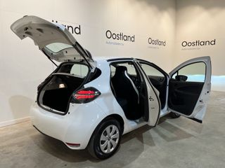 Renault ZOE R110 Life 52 kWh (Accuhuur) € 8.950- na subsidie / Carplay / Airco / Cruise Control / 100% elektrisch / 22.800 KM !! Prijs ex BTW € 9.050,-