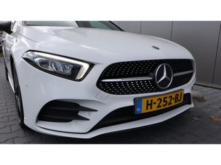 Mercedes-Benz A-Klasse 180 AMG | Camera | Wide screen | Panoramadak | Night pack