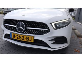 Mercedes-Benz A-Klasse 180 AMG | Camera | Wide screen | Panoramadak | Night pack