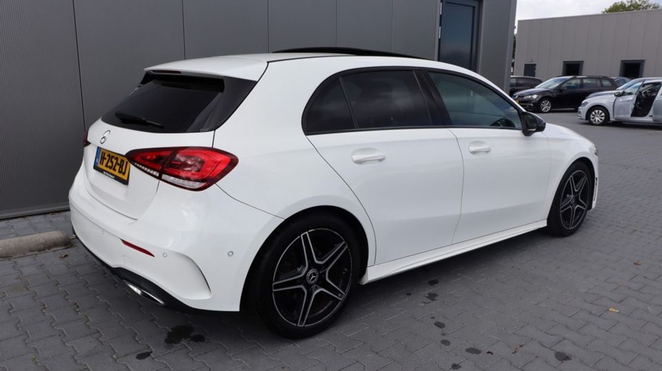 Mercedes-Benz A-Klasse 180 AMG | Camera | Wide screen | Panoramadak | Night pack VERKOCHT