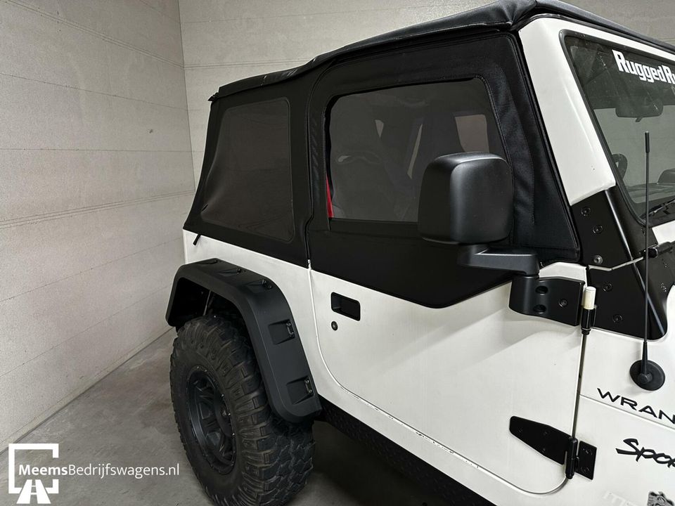 Jeep Wrangler 4.0i - 6 Cilinder 4x4 Nieuwe Soft top! GAAF!