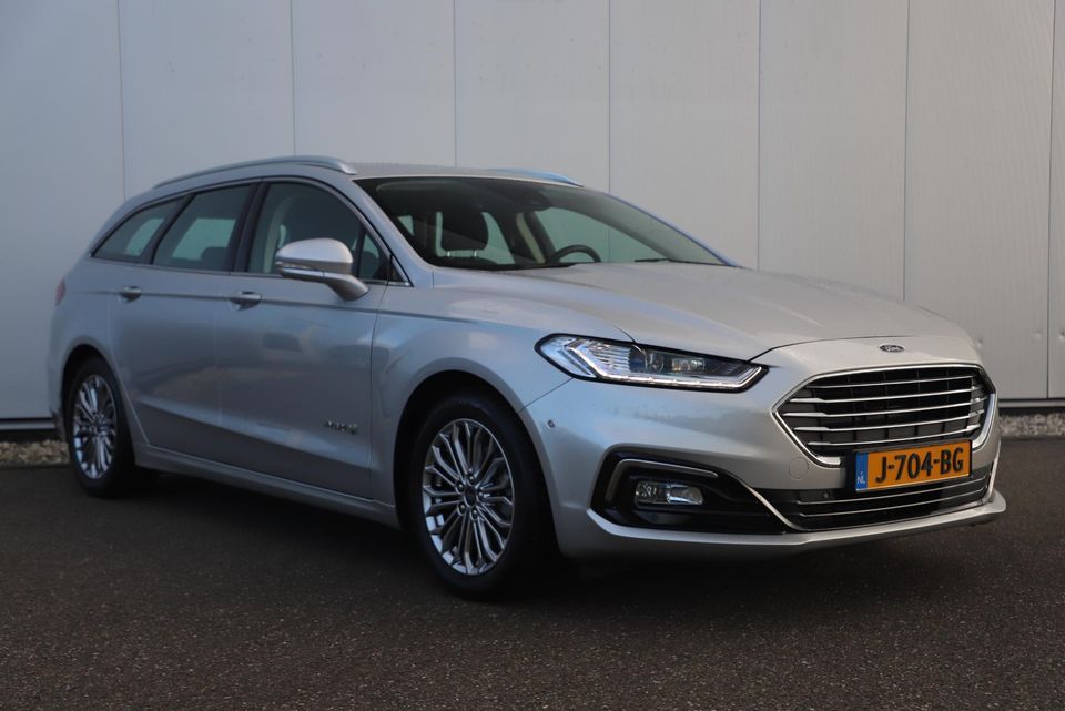 Ford Mondeo Wagon 2.0 IVCT HEV Titanium Automaat Full LED Navigatie Achteruitrijcamera Clima Adaptive Cruise Stoelverwarming 17 inch LMV Keyless Entry