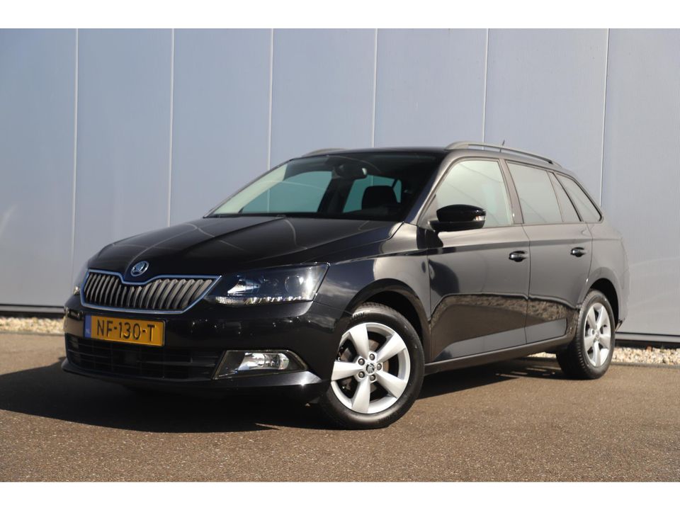 Škoda Fabia Combi 1.2 TSI JOY 90PK Trekhaak Radio Bluetooth PDC Clima Airco Cruise Control Parkeersensor 15 inch LMV Getint Glas