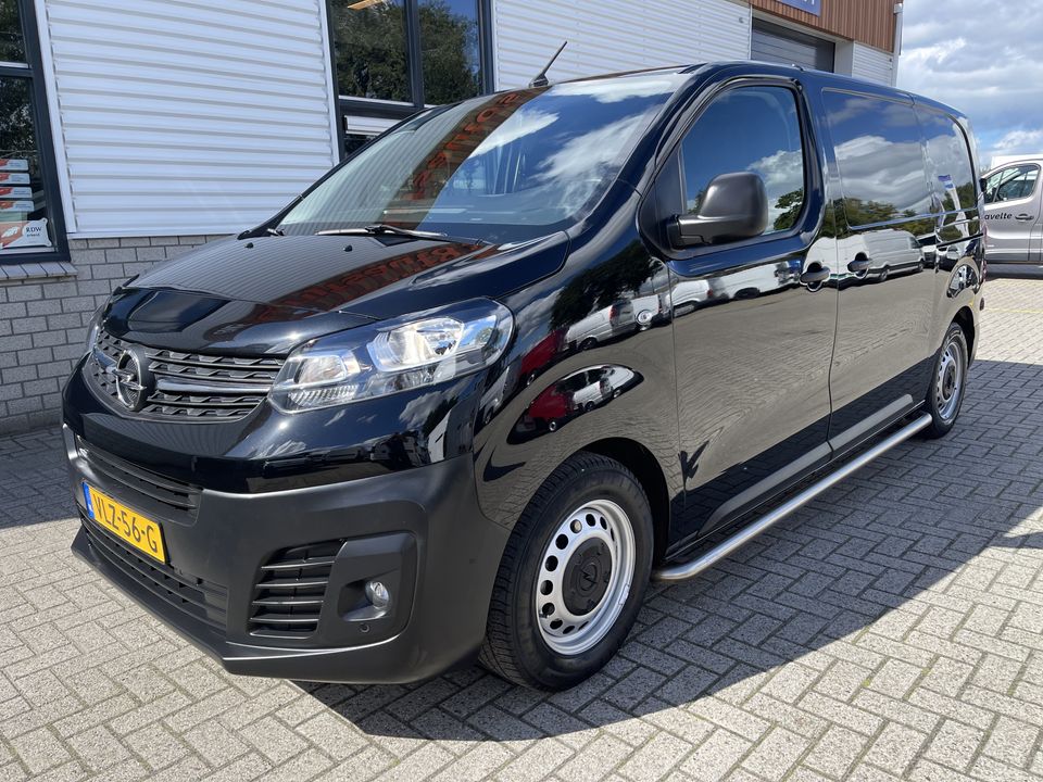 Opel Vivaro 1.5 CDTI L2H1 Edition / dubbele schuifdeur ! / vaste prijs rijklaar € 21.950 ex btw / lease vanaf € 392 / airco / cruise / trekhaak / 2 comfort stoelen met armsteun